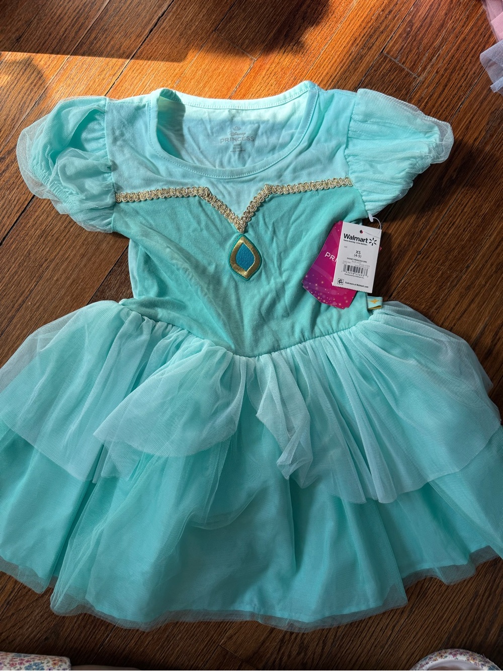 Girls Princess Jasmine Cosplay Dress. NWT.
